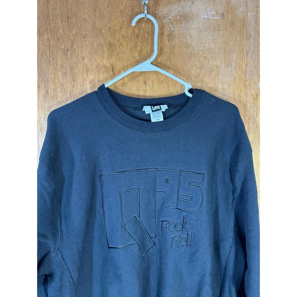 Vintage Q95 Rock N’‎ Roll Radio Station Crewneck Black Sweater Lee Large USA